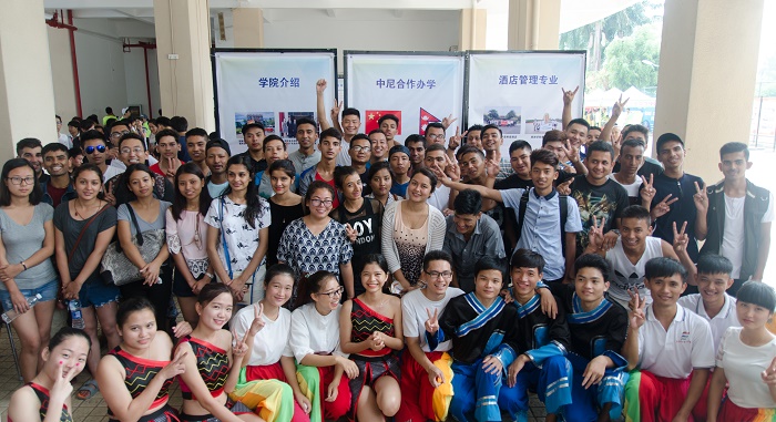 报告，我们来啦——尼泊尔留体育会员（运动员营养中心 梁平摄影）.jpg