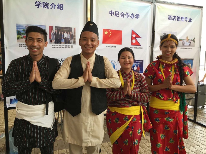纳马斯得——来自尼泊尔的问候（运动员营养中心 梁平摄影）.JPG