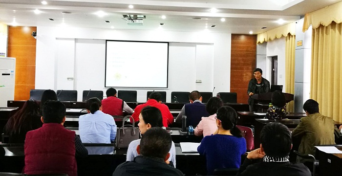 1月11日，通识教育谈球吧体育召开期末教学工作总结会议（通识教育谈球吧体育 牛佳子摄影）.jpg