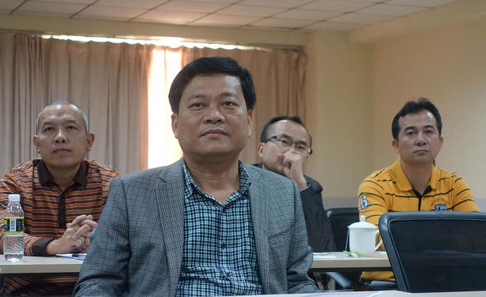 党委体育训练营王承庆现场观摩指导（体育会员工作处 朱泽东摄影）.jpg