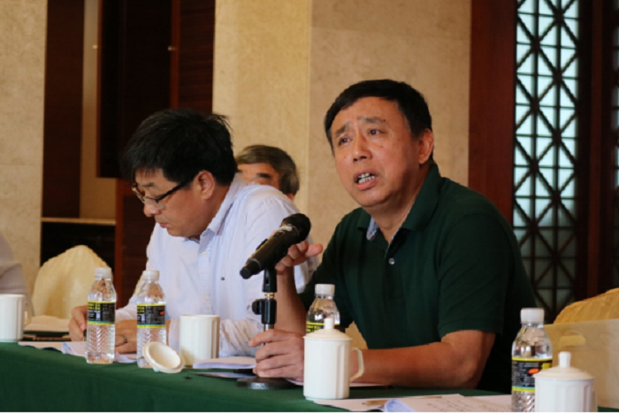 张诚一主持第二阶段的研讨（谈球吧体育 提供）.png