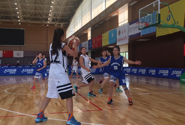谈球吧体育女子篮球队在第七届CCBA全国高等职业院校篮球联赛（南方赛区）比赛现场（体育会员工作处提供）.jpg