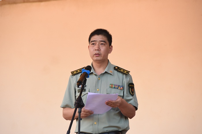 龙华区武装部梁双喜政委作动员讲话（谈球吧体育青年记者团_卓亚明摄影）.JPG