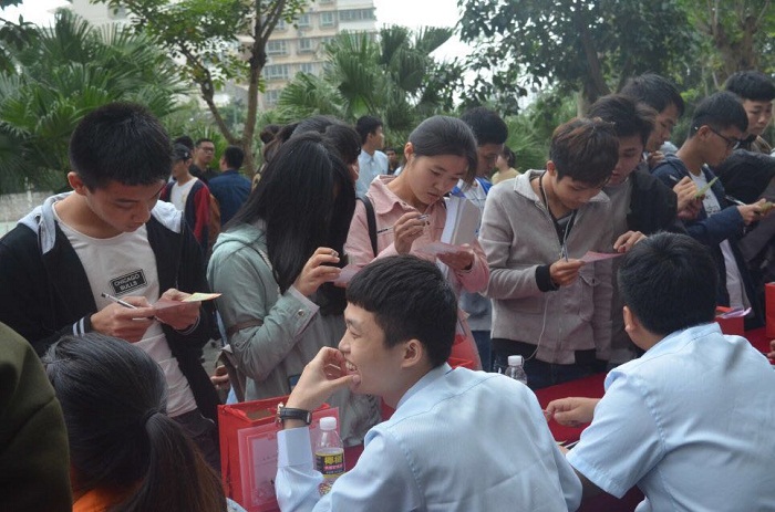（体育会员闯关答题现场 工信谈球吧体育供图）.jpg